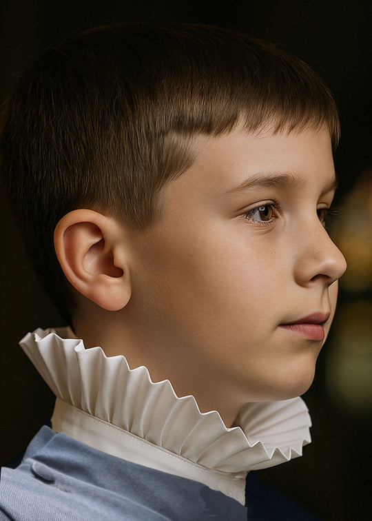 pleated choir collarette